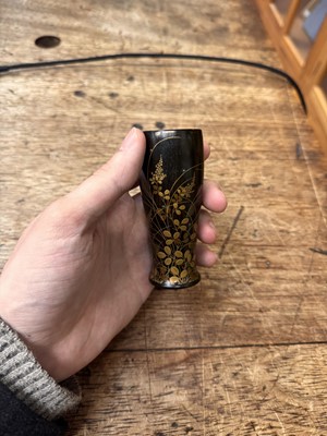 Lot 10 - A fine Japanese lacquered black persimmon wood whisk holder, Edo period - Meiji era, 19th century