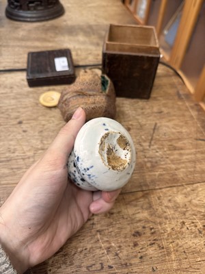 Lot 19 - λ A rare Japanese Ko-Imari 'fukizumi' tea caddy (chaire), Edo period, 17th century