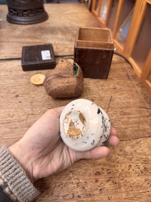 Lot 19 - λ A rare Japanese Ko-Imari 'fukizumi' tea caddy (chaire), Edo period, 17th century