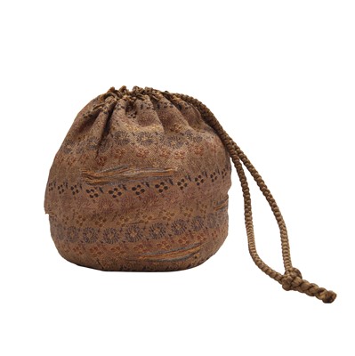 Lot 19 - λ A rare Japanese Ko-Imari 'fukizumi' tea caddy (chaire), Edo period, 17th century