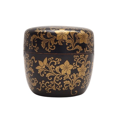 Lot 24 - A Japanese black lacquer and gold makie tea caddy (natsume), Edo period