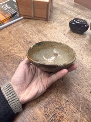 Lot 12 - A fine Japanese Ko-Karatsu tea bowl (chawan), Momoyama - Edo period, 16th - 17th century