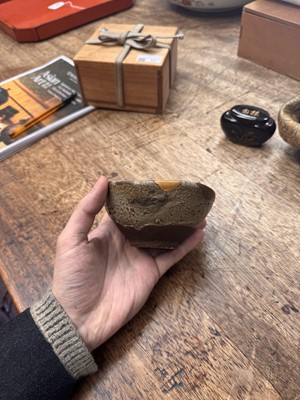 Lot 12 - A fine Japanese Ko-Karatsu tea bowl (chawan), Momoyama - Edo period, 16th - 17th century