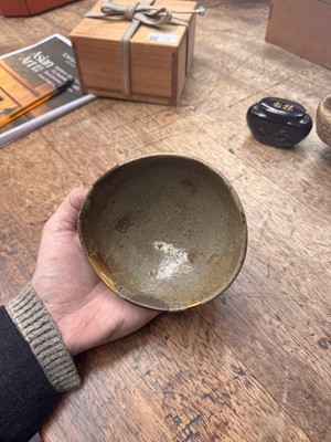 Lot 12 - A fine Japanese Ko-Karatsu tea bowl (chawan), Momoyama - Edo period, 16th - 17th century