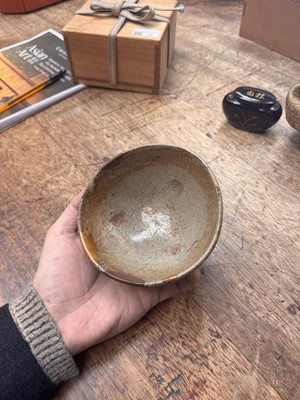 Lot 12 - A fine Japanese Ko-Karatsu tea bowl (chawan), Momoyama - Edo period, 16th - 17th century