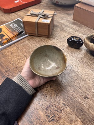 Lot 12 - A fine Japanese Ko-Karatsu tea bowl (chawan), Momoyama - Edo period, 16th - 17th century