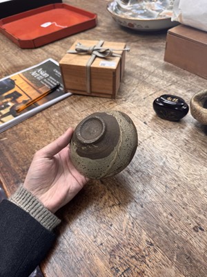 Lot 12 - A fine Japanese Ko-Karatsu tea bowl (chawan), Momoyama - Edo period, 16th - 17th century