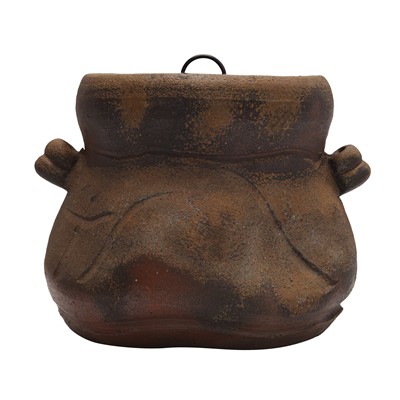Lot 16 - A Japanese Bizen waterpot (mizusashi), Momoyama - Edo period