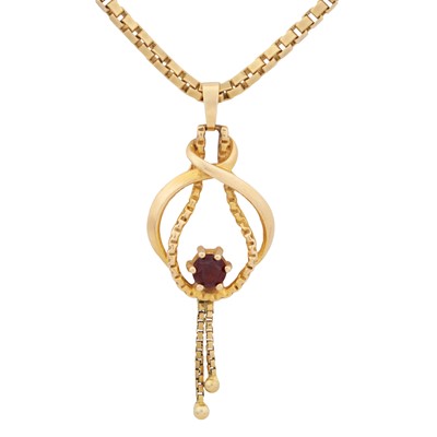 Lot 180 - A garnet knot pendant necklace