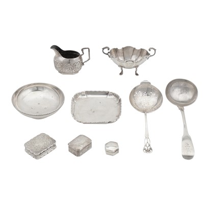 Lot 489 - A mixed group of sterling silver
