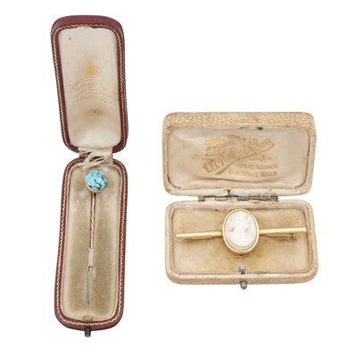 Lot 143 - A pin and a brooch