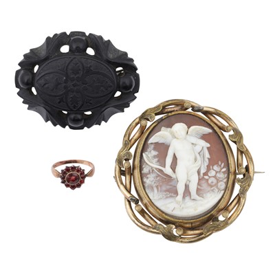 Lot 226 - A group of jewellery