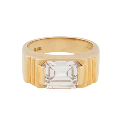 Lot 200 - A cubic zirconia single stone ring