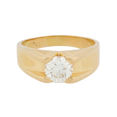 Lot 198 - A diamond single-stone ring