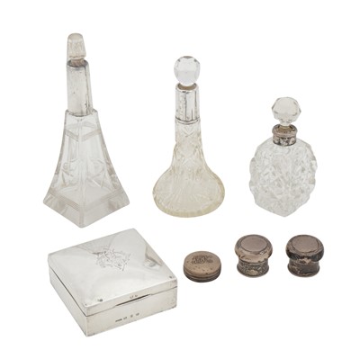 Lot 434 - A mixed group of sterling silver