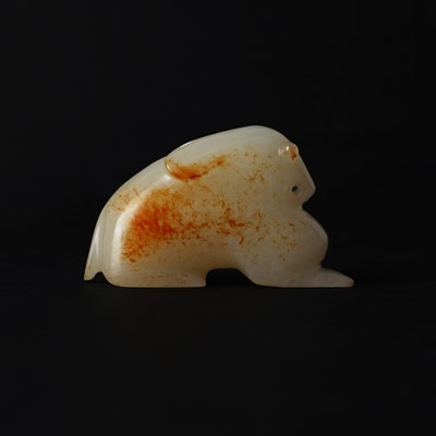 Lot 515 - A Chinese jade archaistic 'rabbit' amulet pendant, 19th/20th century