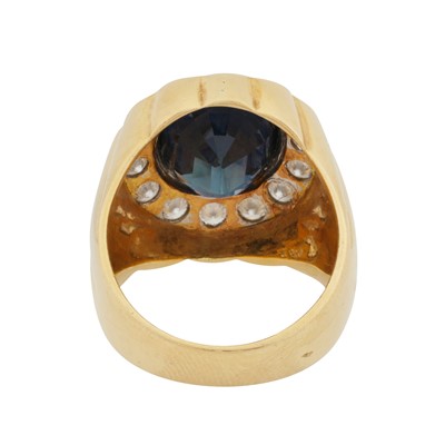 Lot 24 - A sapphire and diamond dress ring
