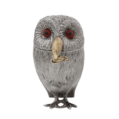 Lot 111 - London 2010 by William Comyns and Sons