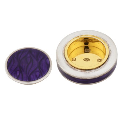 Lot 14 - London 2009 by RDG (untraced)