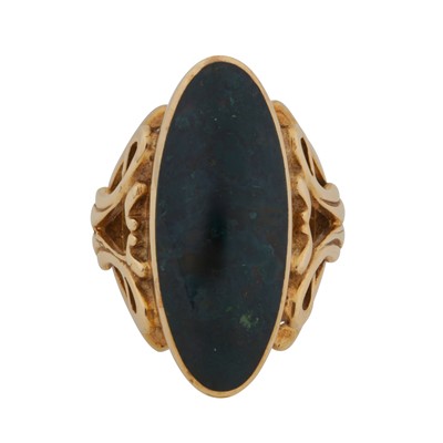 Lot 8 - A chalcedony single stone ring, circa 1995