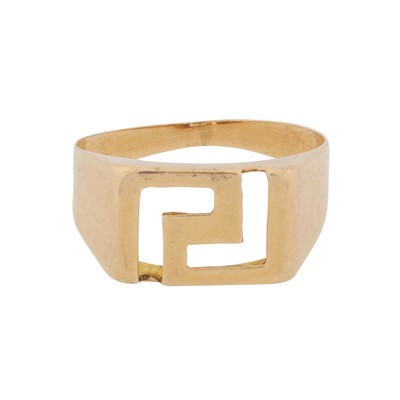 Lot 64 - A Greek key ring