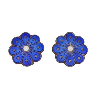 Lot 108 - David Andersen | A pair of blue and white enamel flower earrings