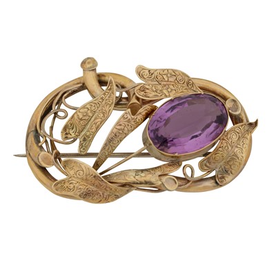 Lot 97 - An amethyst leaf brooch