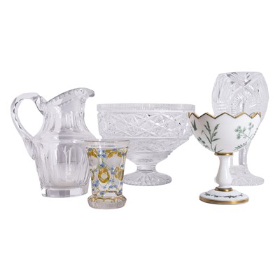 Lot 142 - Collection of decorative glass and crystalware