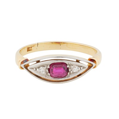 Lot 114 - A ruby and diamond three stone ring