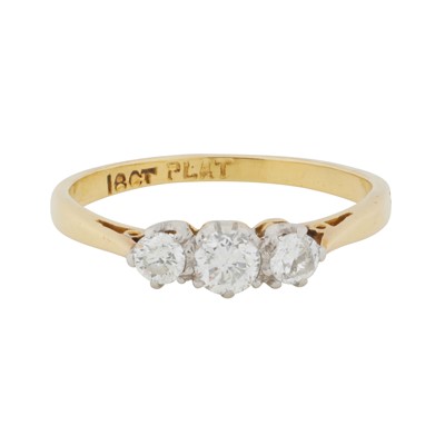 Lot 7 - A diamond three stone ring