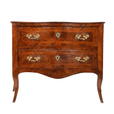 Lot 37 - An 18th century walnut Norther Italian commode chest of drawers