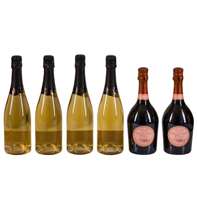 Lot 41 - A Pair of NV Champagnes - 6 bottles