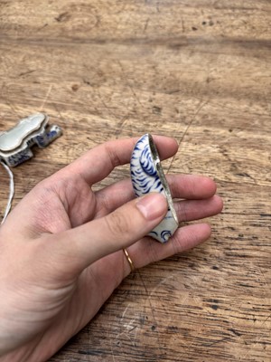 Lot 64 - A Japanese Hirado blue and white 'tiger' box and cover, kogo, Edo period