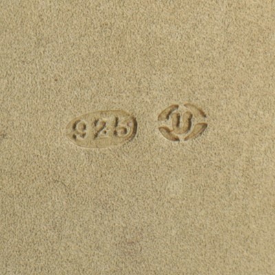 Lot 40 - Paris circa 1930 by Auguste Peyroula, import marks for London 1930 by London Chain Bag