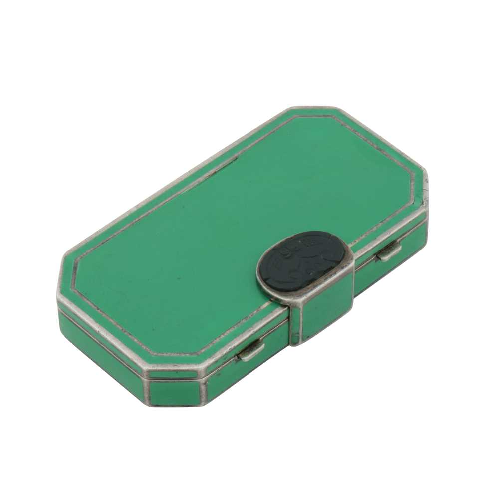 Lot 40 - Paris circa 1930 by Auguste Peyroula, import marks for London 1930 by London Chain Bag