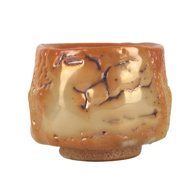 Lot 71 - A Japanese Shino ware sake cup (guinomi) by Tomio Suzuki (Japanese, b. 1948, Kyoto)