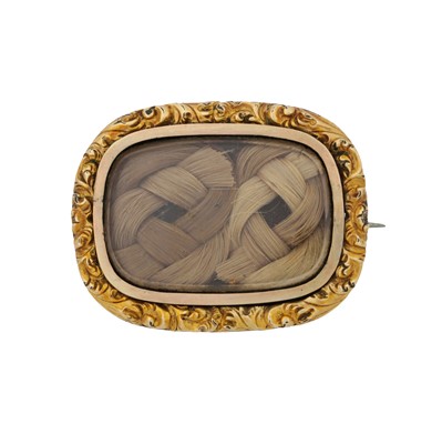 Lot 2 - A mourning brooch