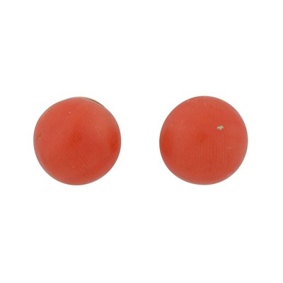 Lot 92 - A pair of coral stud earrings