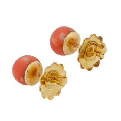 Lot 92 - A pair of coral stud earrings