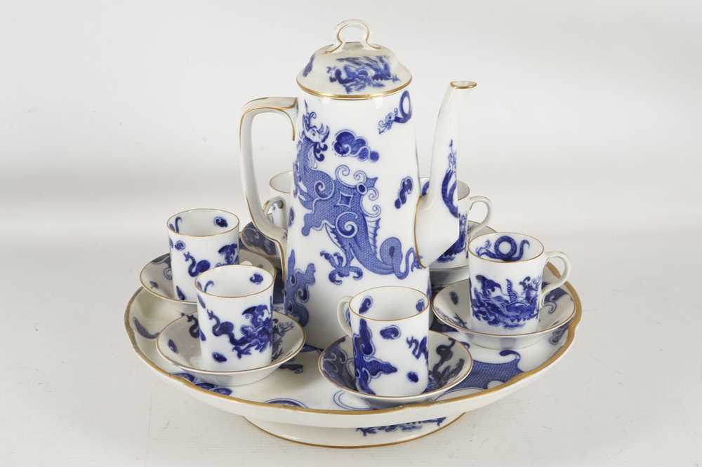 Lot 586 - A Royal Worcester porcelain blue and white...