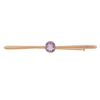 Lot 289 - An amethyst bar brooch