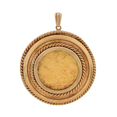 Lot 149 - A full sovereign coin pendant, circa 1976