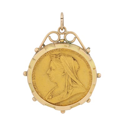 Lot 165 - A Victorian Diamond Jubilee medallion pendant