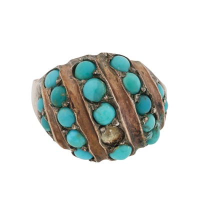 Lot 137 - A turquoise ring
