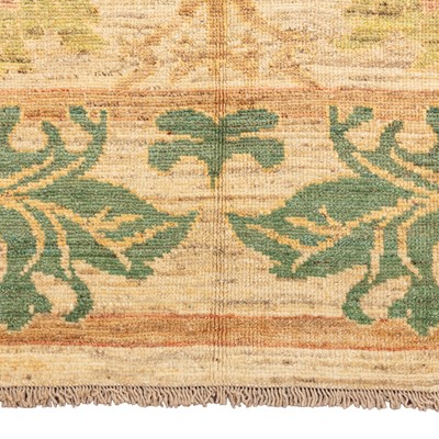 Lot 87 - A fine Arts & Crafts design carpet