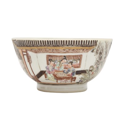 Lot 179 - A Chinese famille-rose en-grisaille 'ladies' cup, Qing dynasty, Yongzheng period