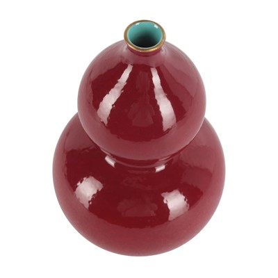 Lot 82 - A Chinese ruby-ground double-gourd vase, Qing dynasty, 19th century, Qianlong mark
