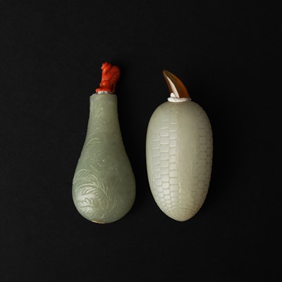 Lot 126 - A group of two Chinese jade snuff bottles, 19th century