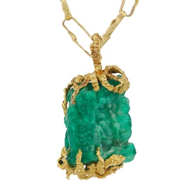 Lot 246 - An emerald pendant necklace