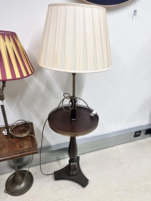 Lot 85 - Vaughan (attributed), A pair of Regency style mahogany lamp tables